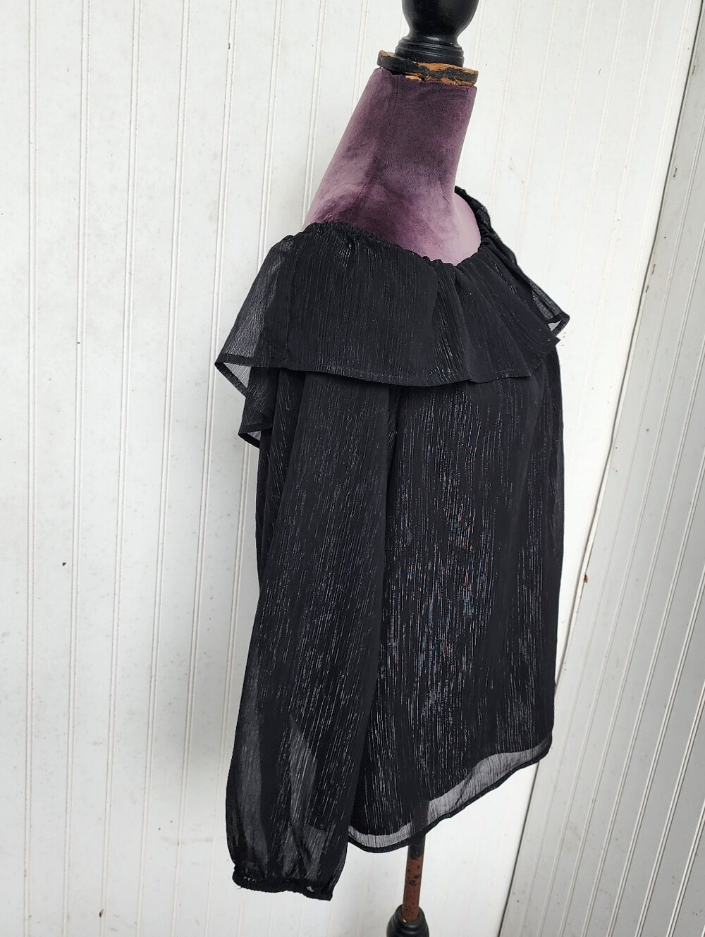White House Black Market Blouse Metallic Silver Ruffled Peasant Off Shoulder XL - Picture 6 of 13
